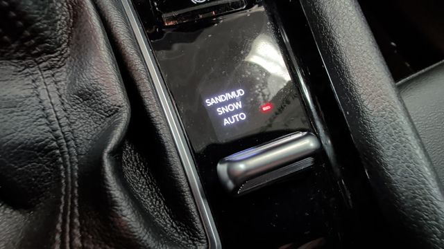 2025 Jeep Compass Limited - Photo 24