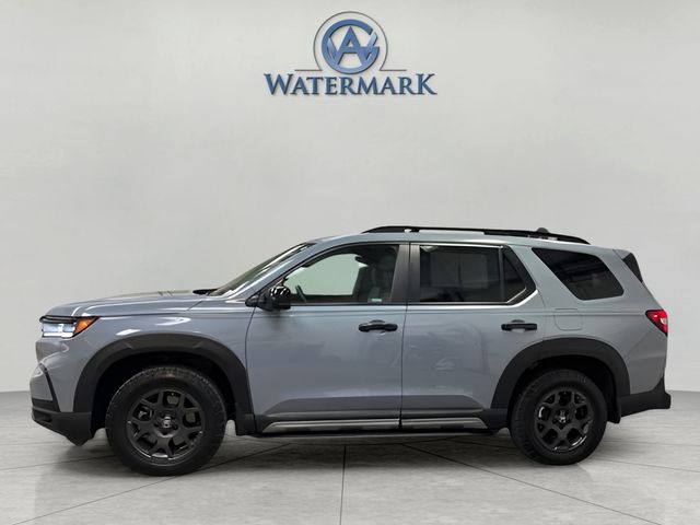 2023 Honda Pilot TrailSport photo 2