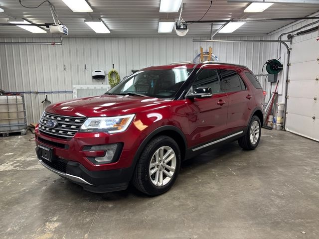 2017 Ford Explorer XLT's photo