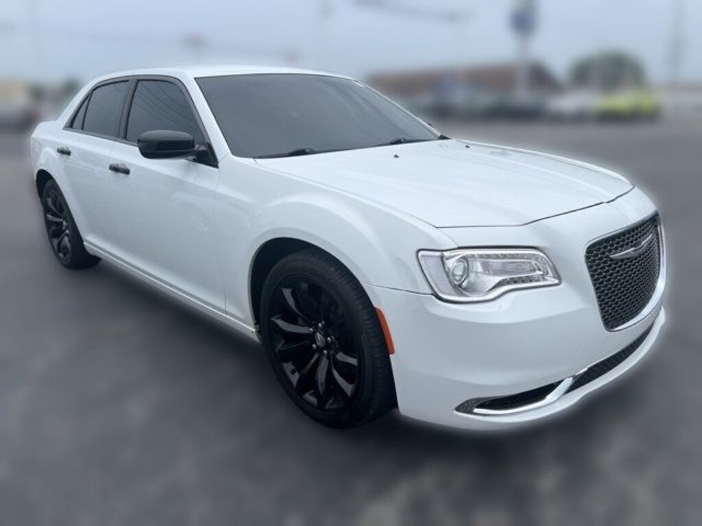 Used 2019 Chrysler 300 Limited Sedan