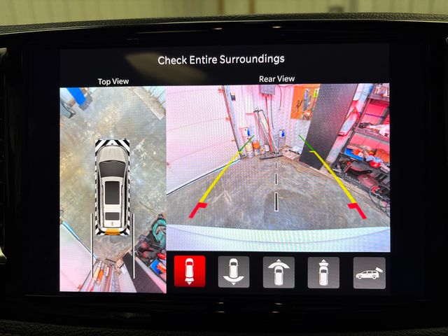 2025 Chrysler Pacifica Pinnacle - Photo 35