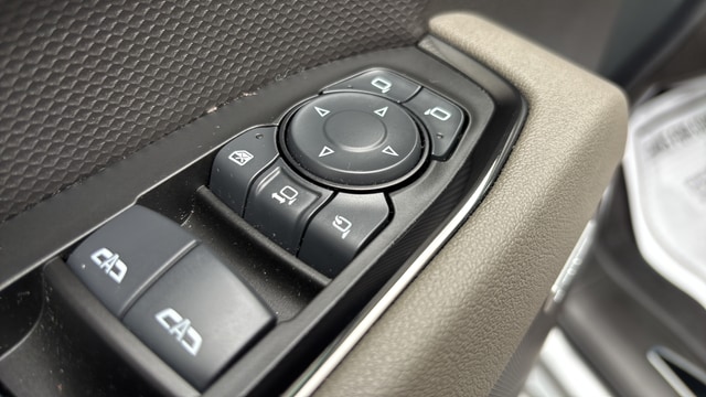 2025 Chevrolet Silverado 2500HD ZR2 - Photo 32