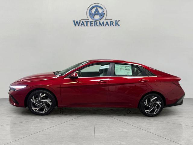 2025 Hyundai Elantra Limited photo 2