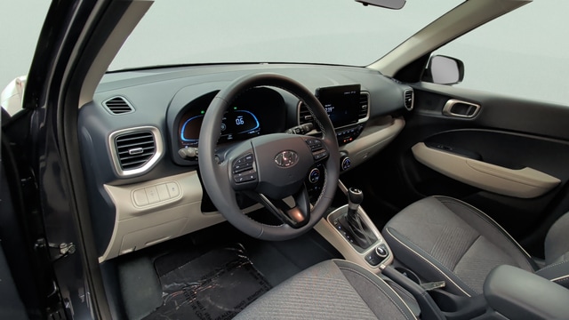 2025 Hyundai Venue Limited - Photo 14