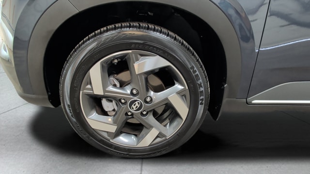2025 Hyundai Venue Limited - Photo 27