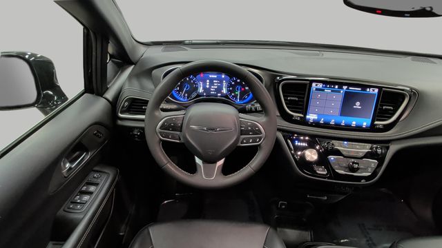2025 Chrysler Pacifica Select - Photo 12