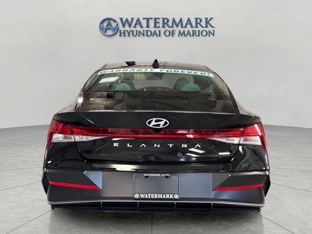 2025 Hyundai Elantra Hybrid Limited photo 4