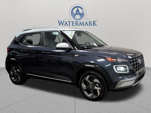 2025 Hyundai Venue Limited - Photo 8