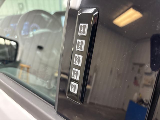 2023 Ford F-150 XLT - Photo 14
