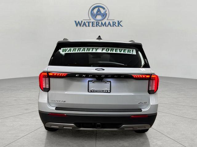 2025 Ford Explorer photo 4