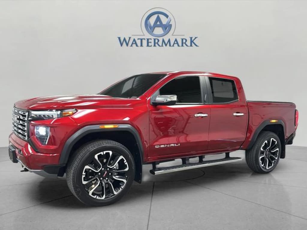 Used 2025 GMC Canyon Denali Truck Crew Cab