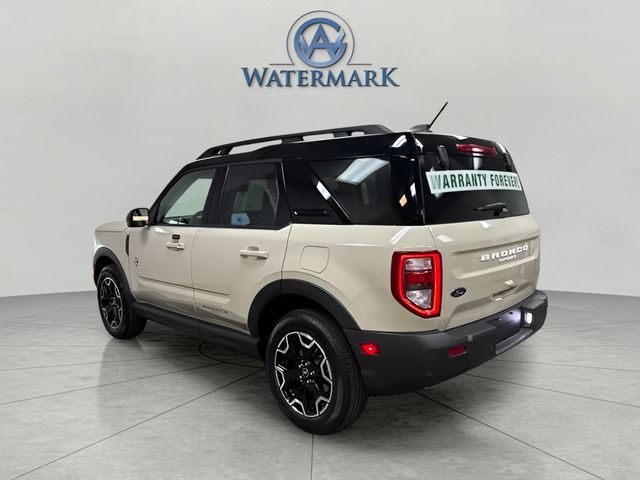 2025 Ford Bronco Sport Outer Banks photo 2
