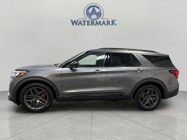 2025 Ford Explorer ST photo 3