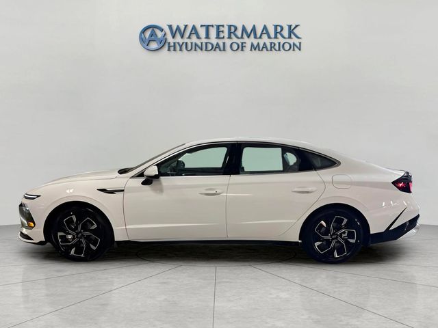 2025 Hyundai Sonata SEL photo 2