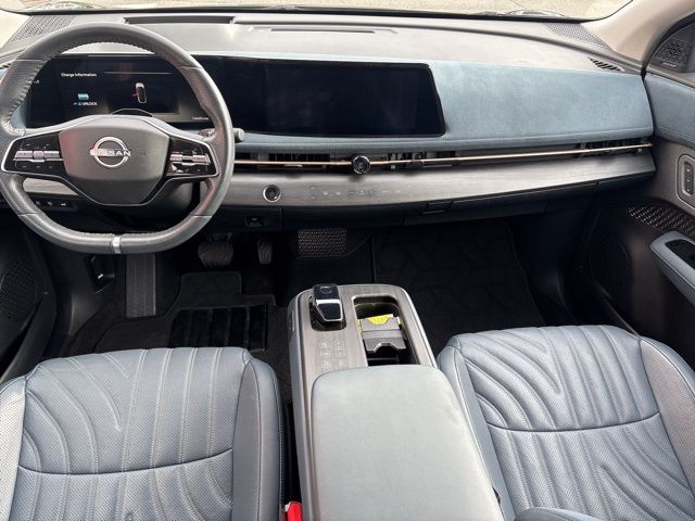 2023 Nissan ARIYA Platinum photo 2