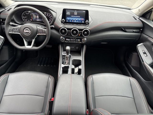 2025 Nissan Sentra SR photo 2