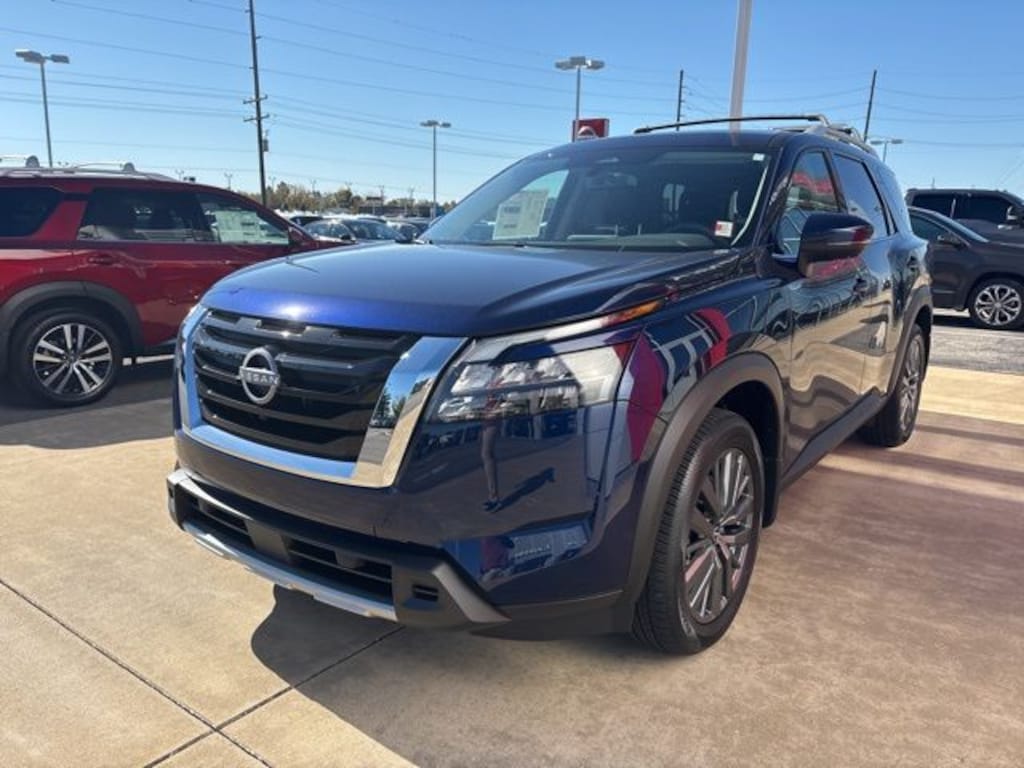 New 2025 Nissan Pathfinder SL SUV