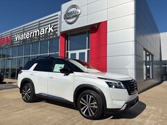 2025 Nissan Pathfinder Platinum SUV