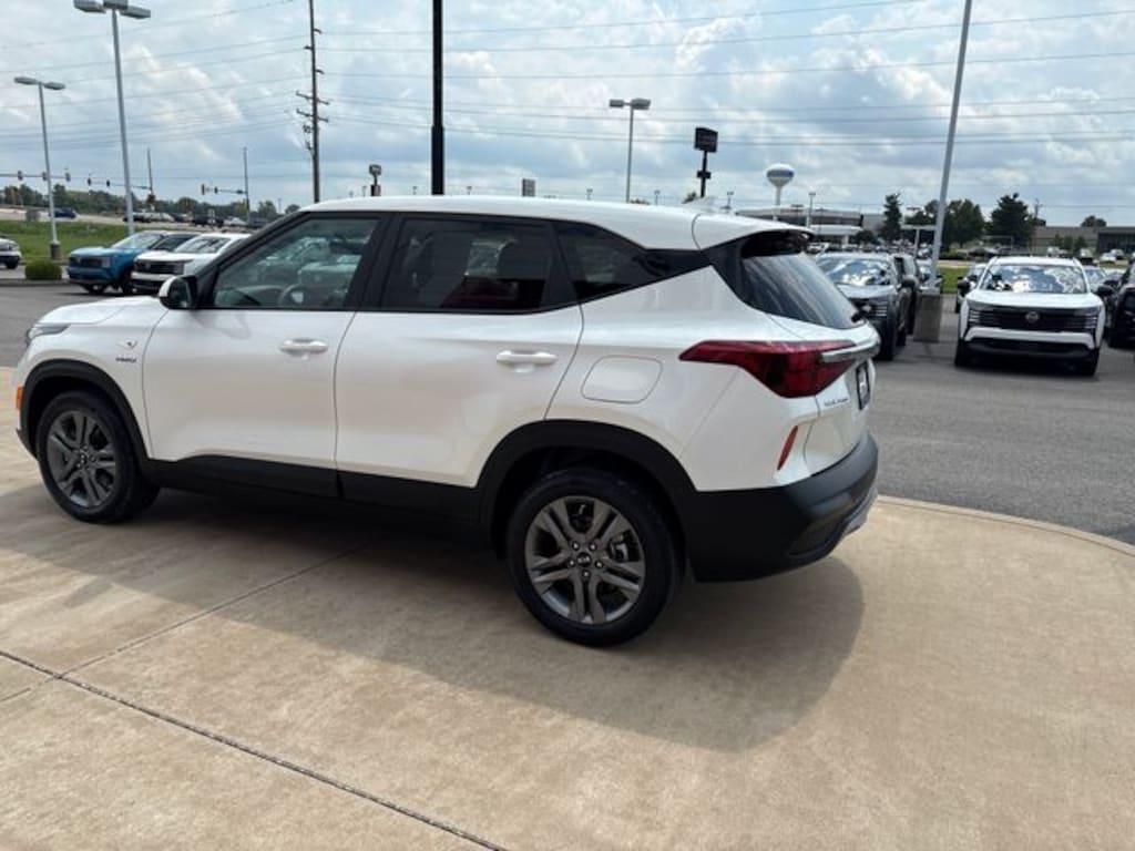 Used 2021 Kia Seltos LX SUV