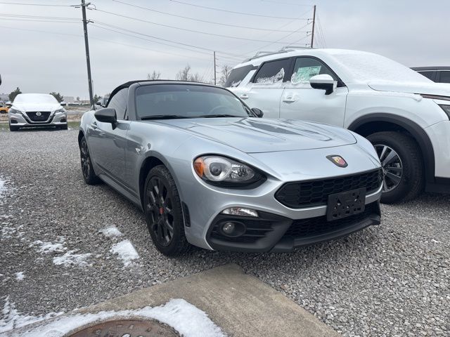 2018 FIAT 124 Spider Abarth's photo