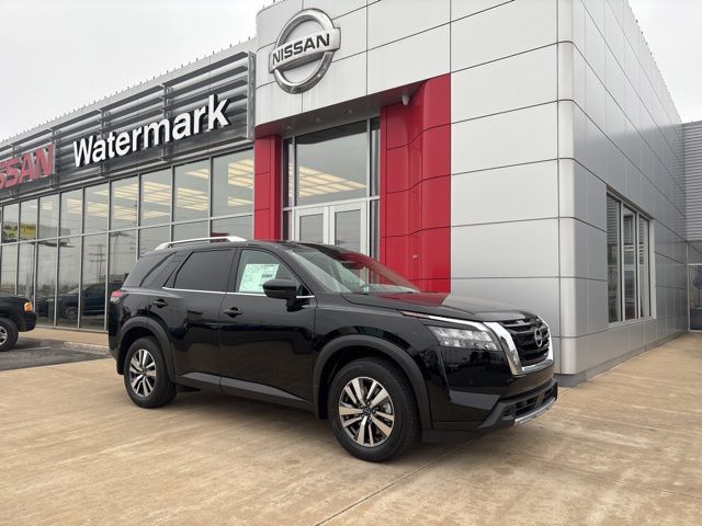 2025 Nissan Pathfinder SL's photo