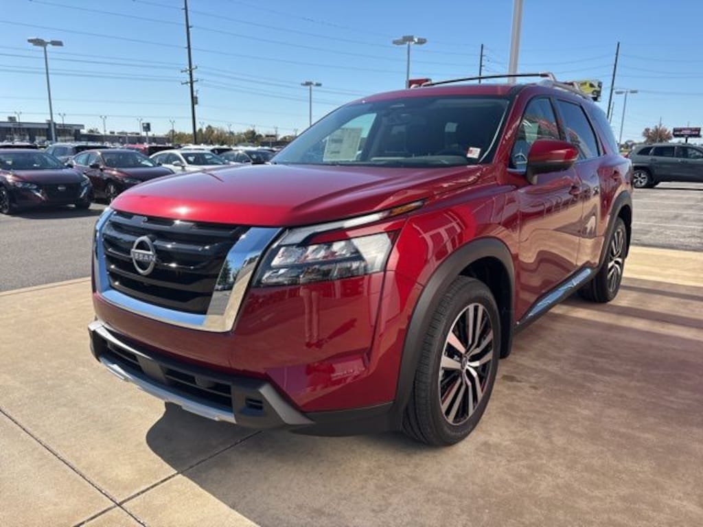 New 2025 Nissan Pathfinder Platinum SUV