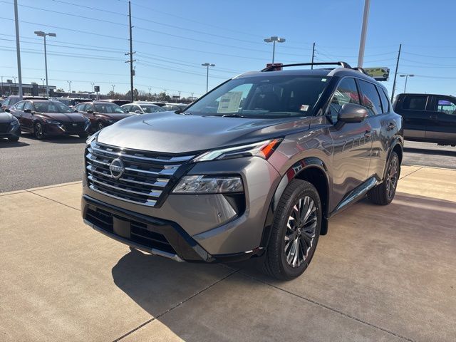 2026 Nissan Rogue Platinum photo 2
