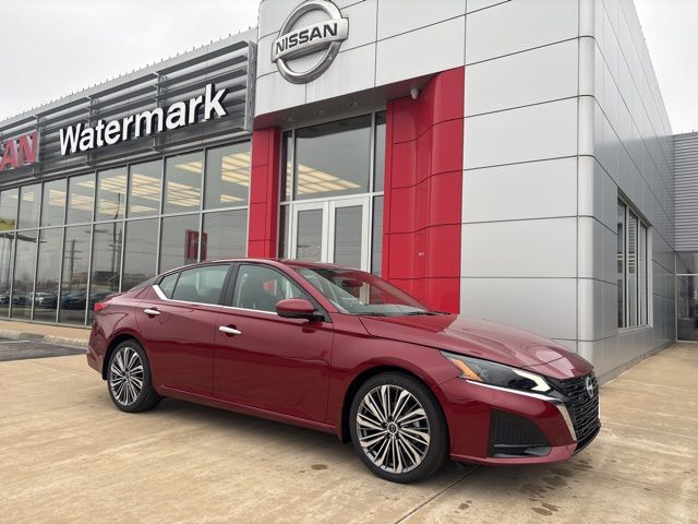 2025 Nissan Altima SL's photo