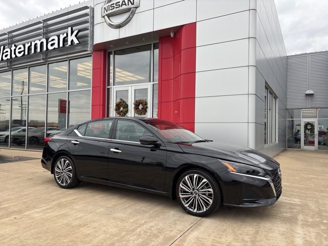 2025 Nissan Altima SL's photo