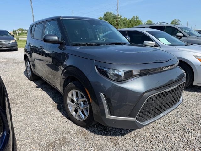 2025 Kia Soul 2.0L LX IVT's photo