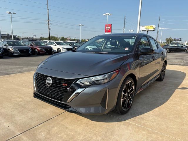 2025 Nissan Sentra SR photo 4