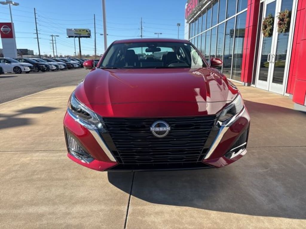 New 2025 Nissan Altima SL Sedan