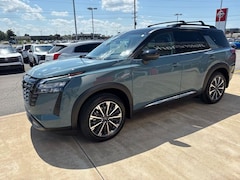 2026 Nissan Pathfinder Platinum SUV