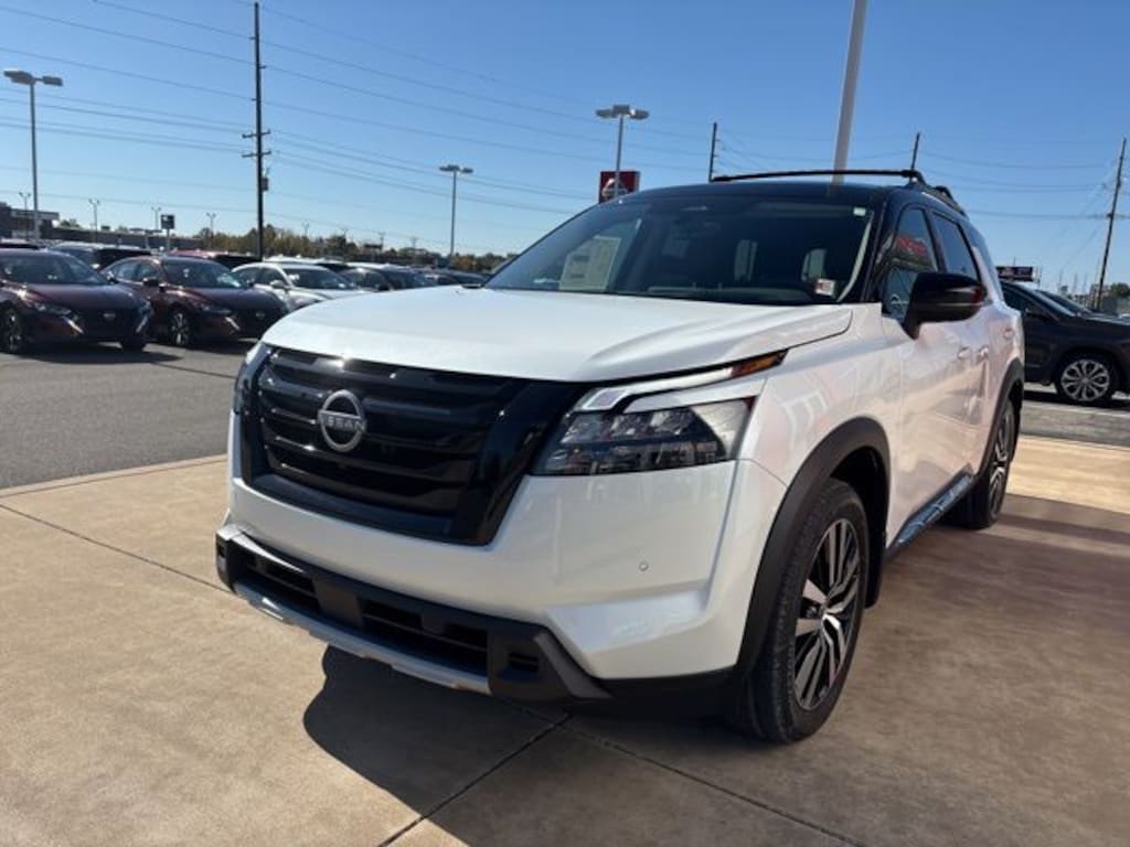 New 2025 Nissan Pathfinder Platinum SUV