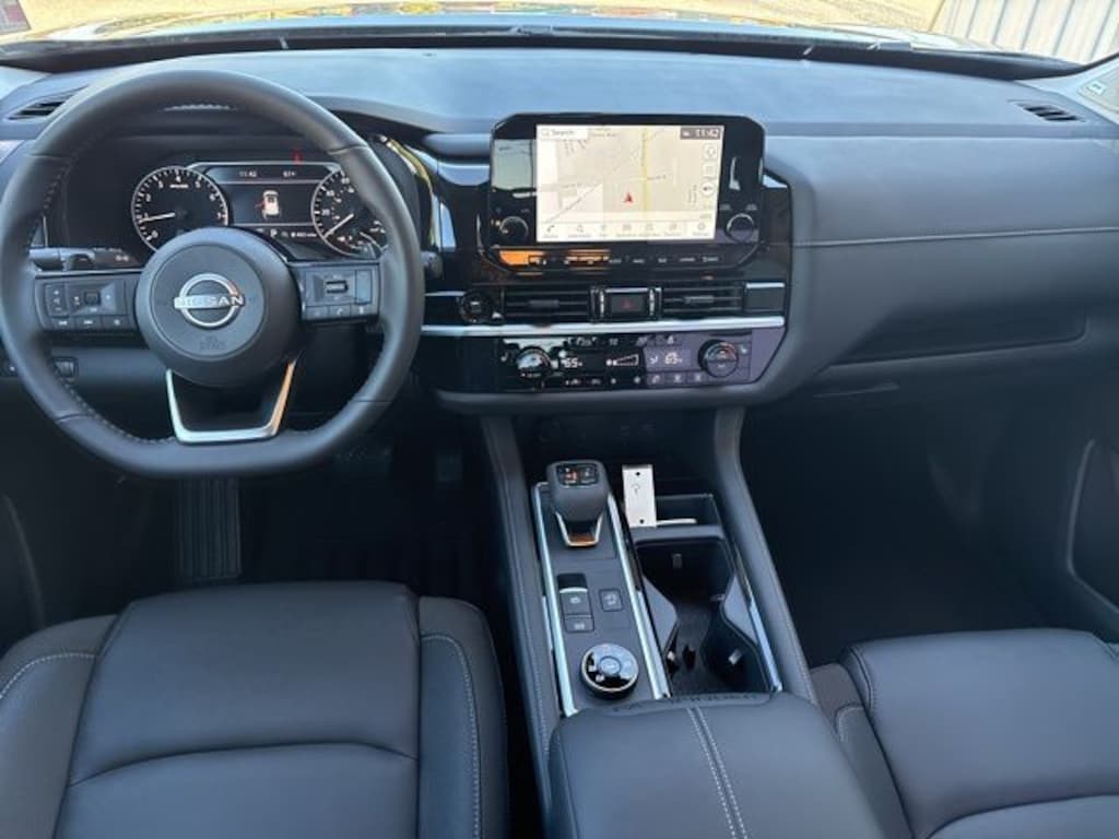 New 2025 Nissan Pathfinder SL SUV