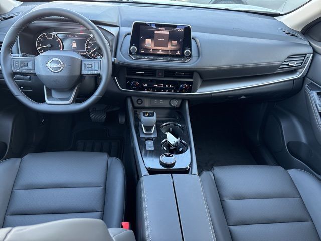 2026 Nissan Rogue SV photo 2