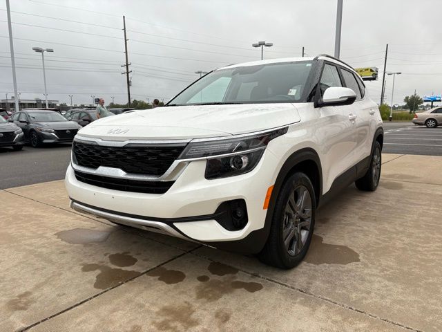 2023 Kia Seltos S photo 2