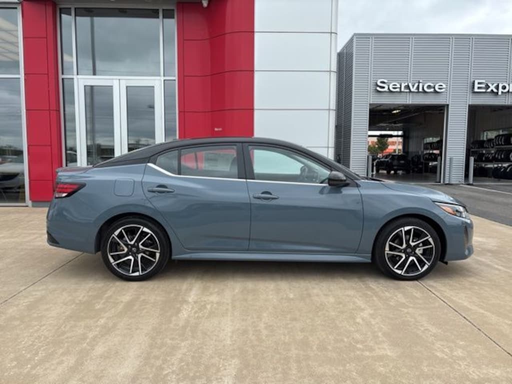 New 2025 Nissan Sentra SR Sedan