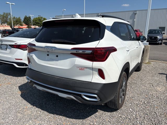 2023 Kia Seltos S photo 4