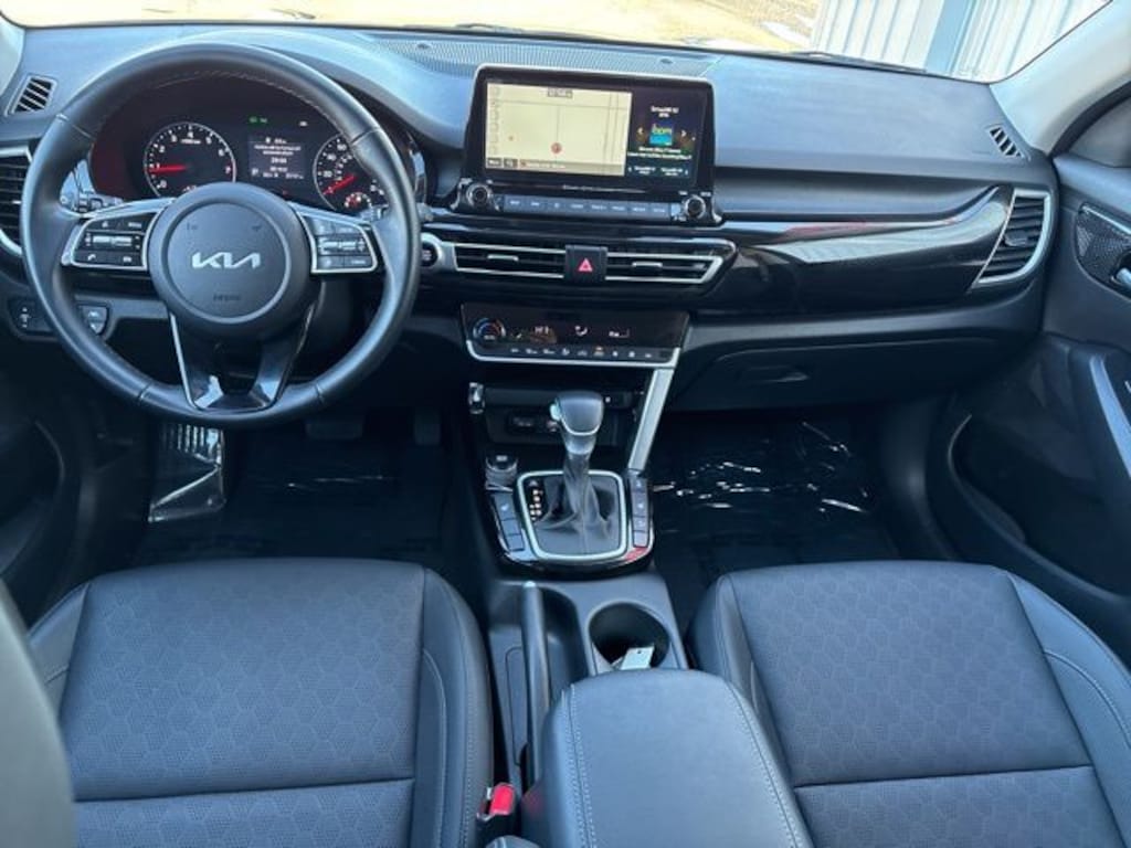 Used 2023 Kia Seltos EX SUV