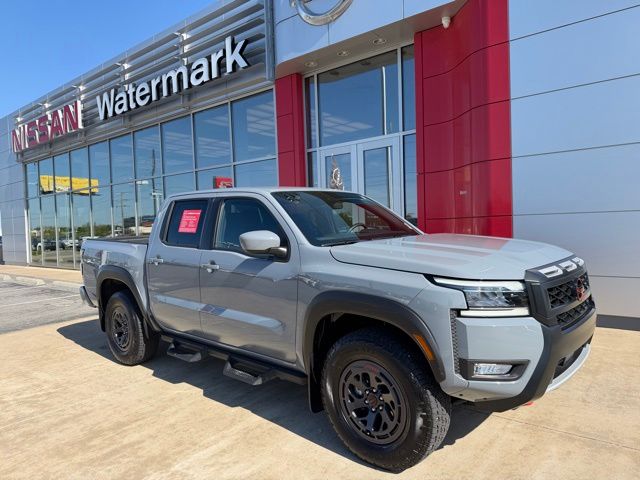 2025 Nissan Frontier PRO-4X Crew Cab 4X4's photo