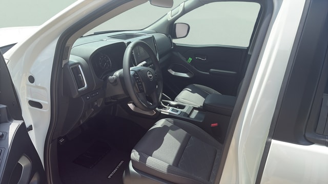 2026 Nissan Frontier SV - Photo 14