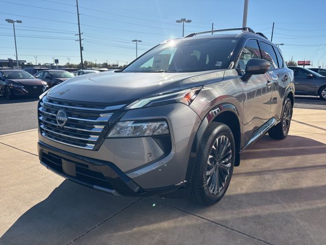 2026 Nissan Rogue Platinum photo 2