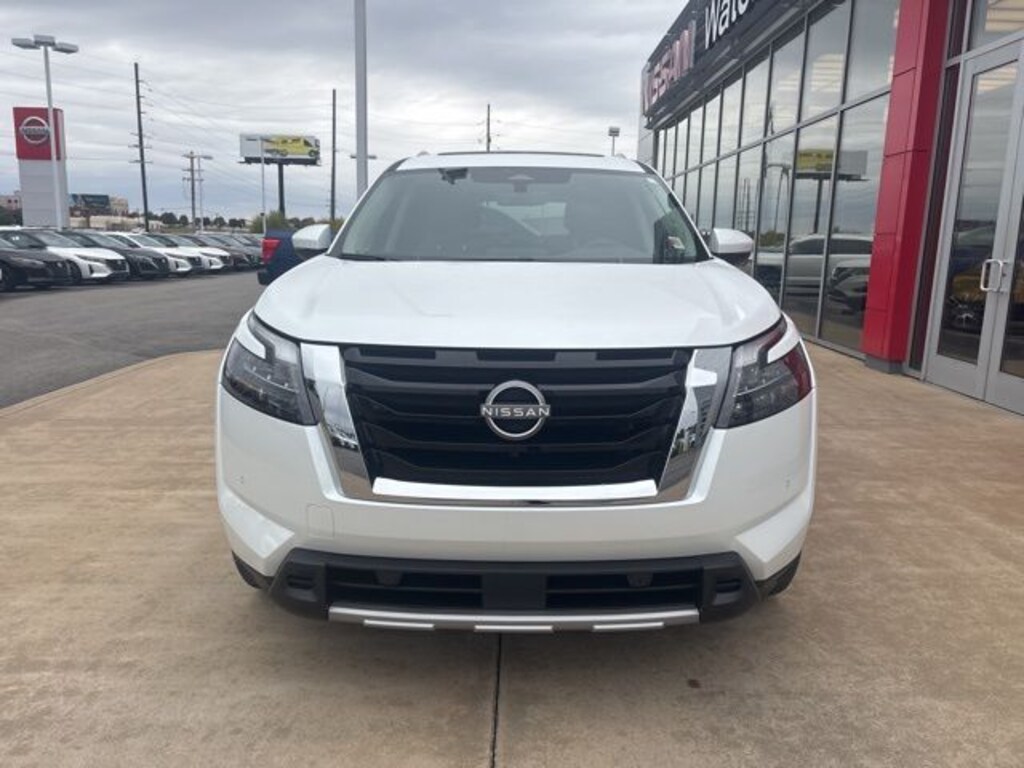 New 2025 Nissan Pathfinder SL SUV