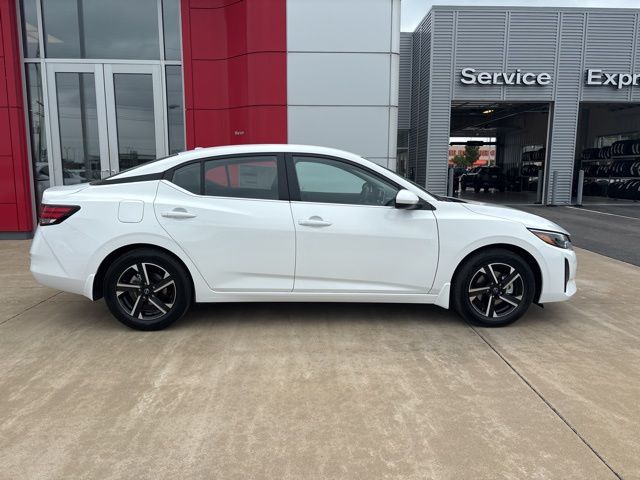 2025 Nissan Sentra SV photo 3