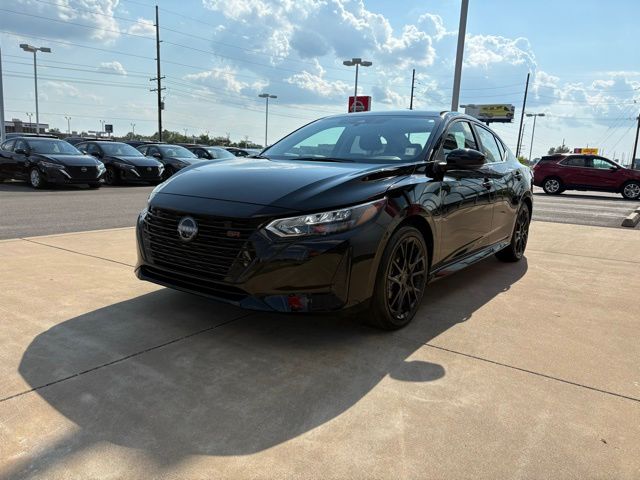 2025 Nissan Sentra SR Midnight Edition photo 4