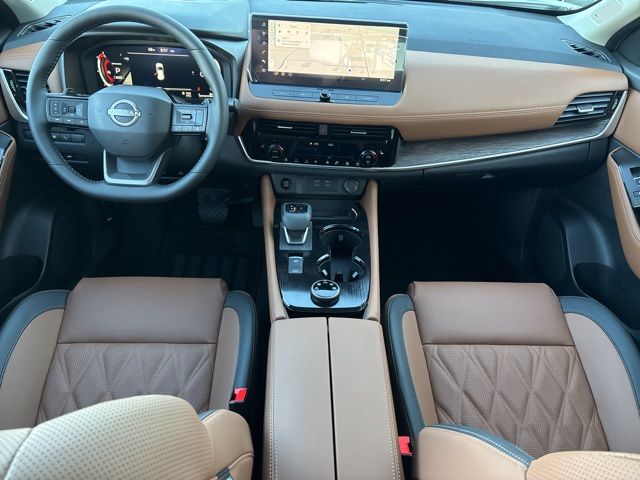 2026 Nissan Rogue Platinum photo 2