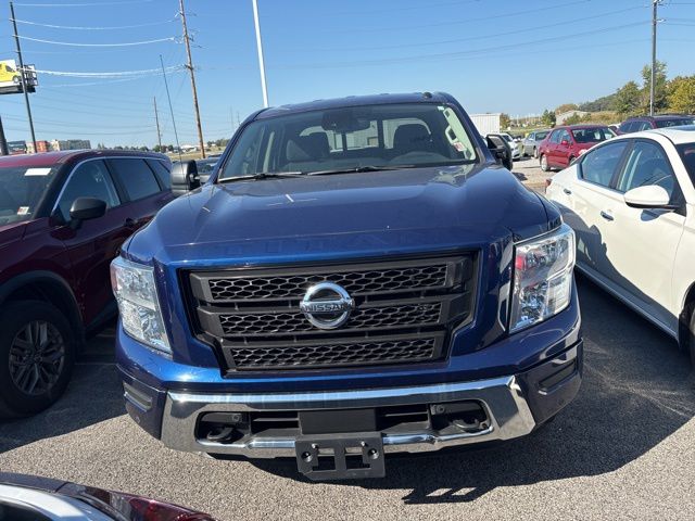 2021 Nissan Titan SV photo 4