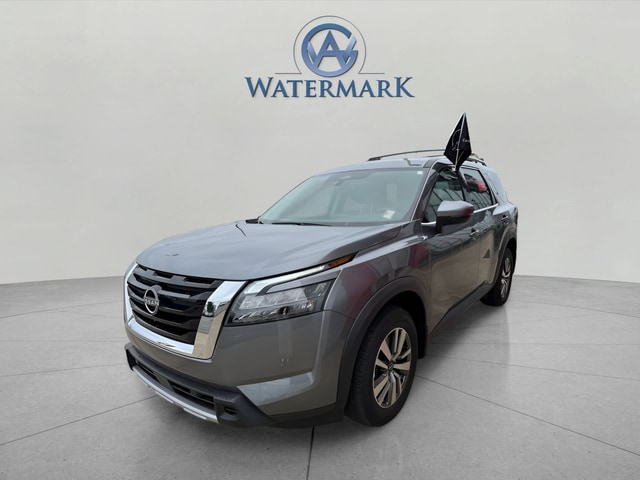 2025 Nissan Pathfinder SL 4WD's photo