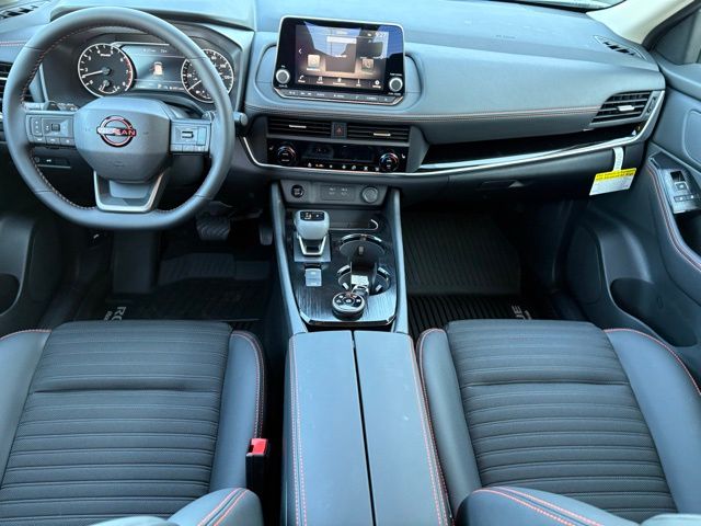 2026 Nissan Rogue SV photo 2